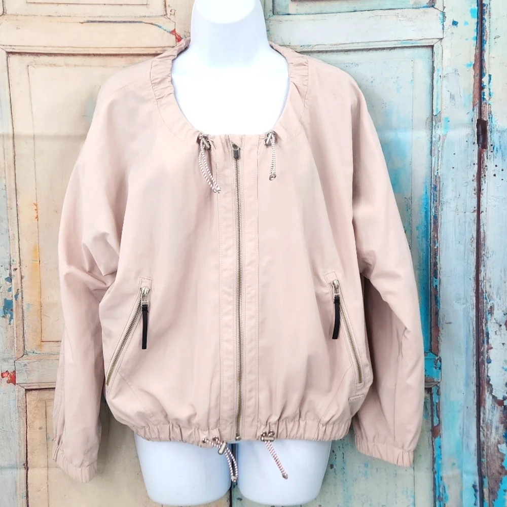 Athleta Chill Bomber in Beach‎ Stone